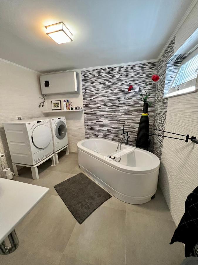 Dreamtime - One Badroom And 1 Livingroom Apartment Veprinac Экстерьер фото