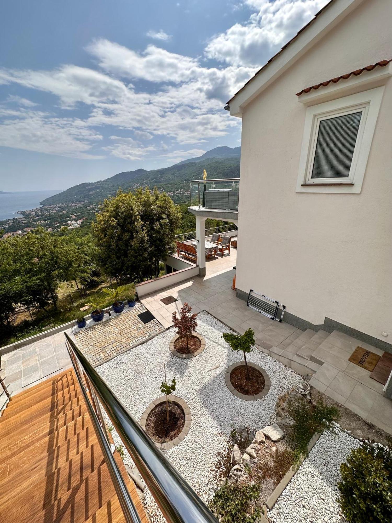Dreamtime - One Badroom And 1 Livingroom Apartment Veprinac Экстерьер фото